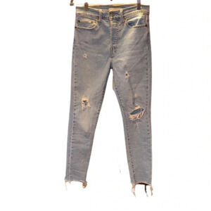 Levi's Light Wash Wedgie Skinny Size 28